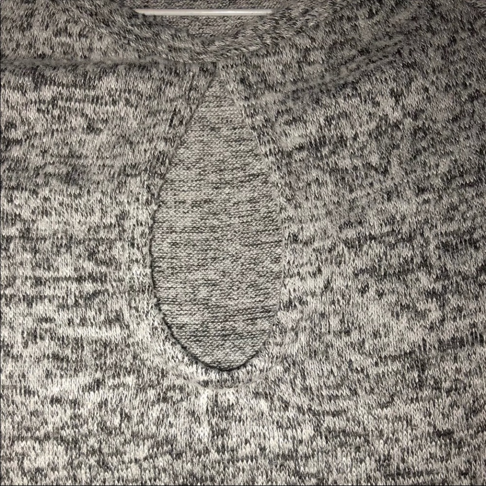 Keyhole Crop Top - Picture 4 of 4